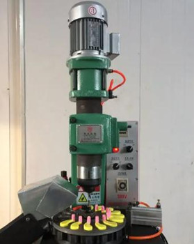 怎樣安全地操作氣液增壓鉚接機？
